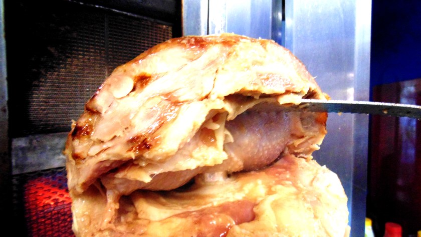 Carne di pollo succulenta per kebab o' taleban kebab a napoli (15)